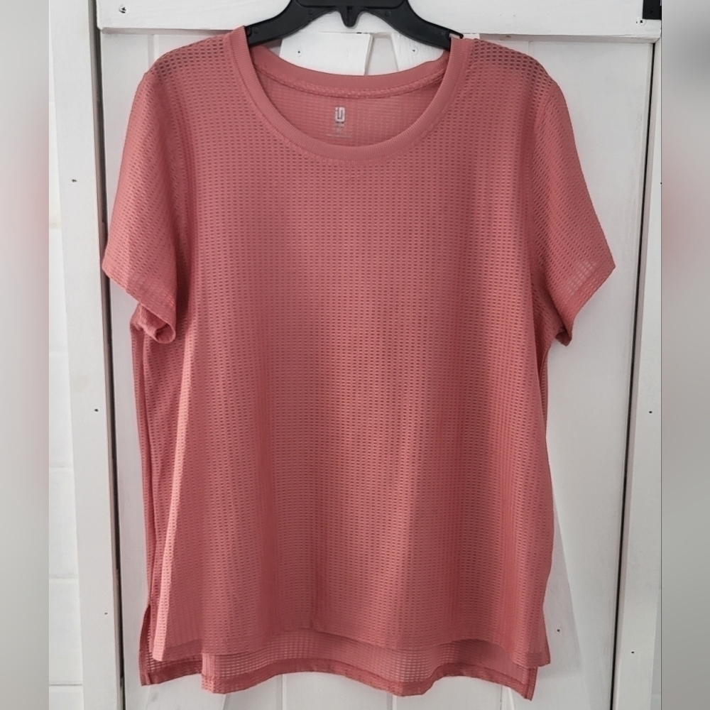 Ideology Waffle Pattern Athletic High Lo Crew Neck Top